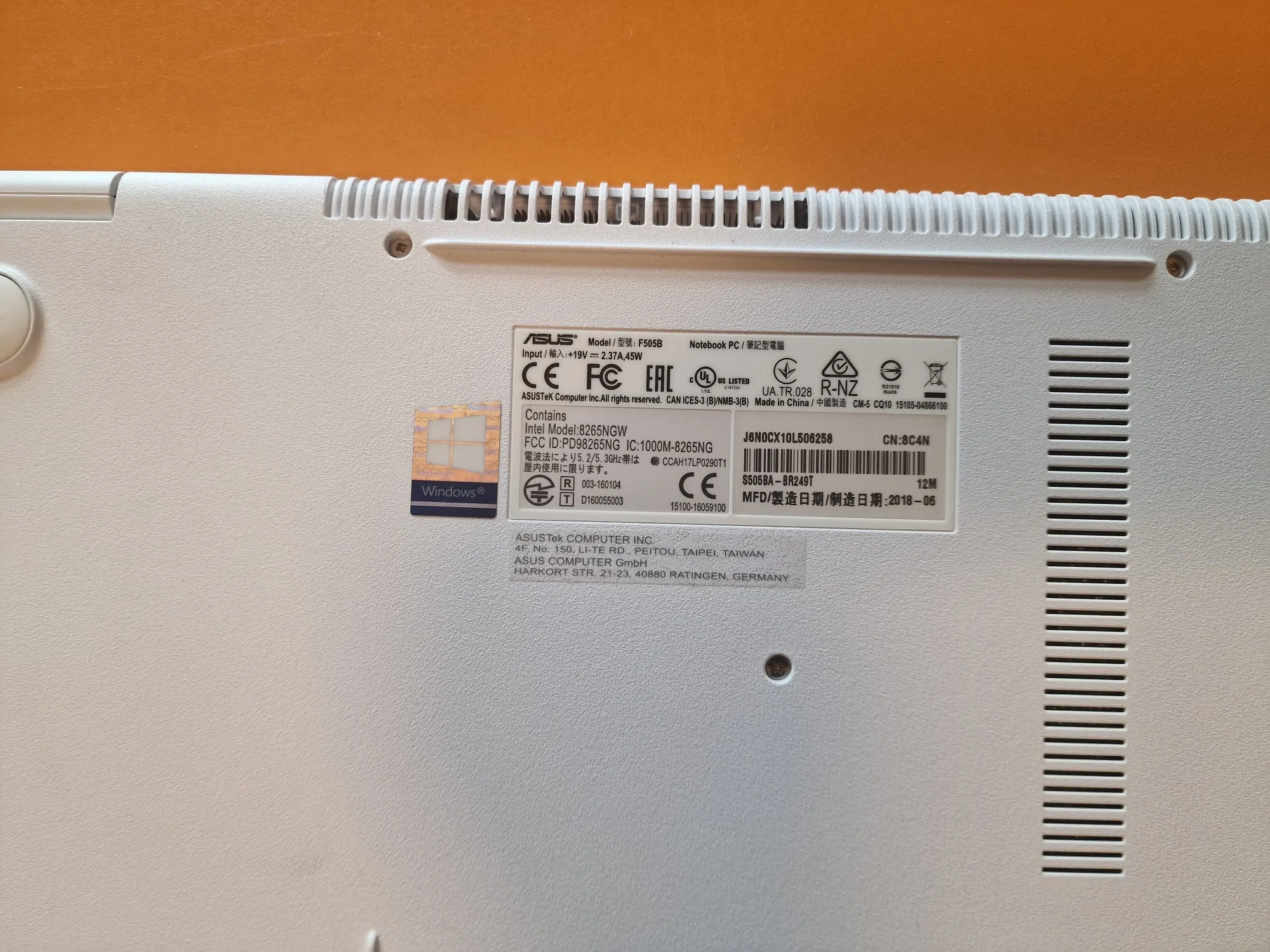 Laptop Asus Vivobook Amd A9-9425, 3.10 Ghz, 8Gb ram, 1TB, 15.6 " White - imagine 4