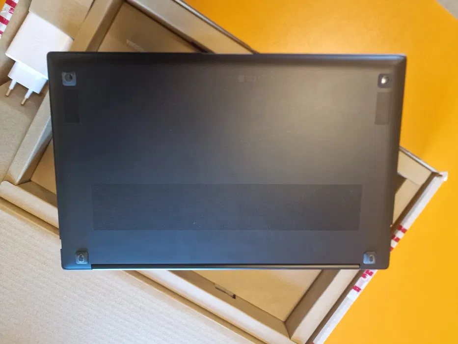 Notebook Samsung XE550XGA KC1IT 15.6" i3-12100/8GB/256GB SSD Chrome Nou - imagine 4